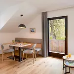 Neusacher Moser Θέρετρο 3*