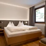 Resort Neusacher Moser 3*