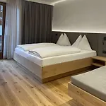 Neusacher Moser Θέρετρο 3*