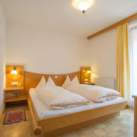 菲伦霍夫纽泽哈尔莫泽酒店 度假村 3*