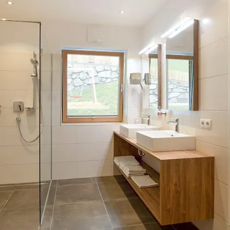 Resort Neusacher Moser 3*