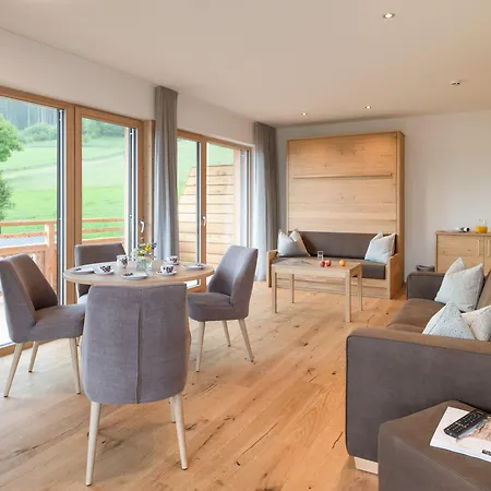 菲伦霍夫纽泽哈尔莫泽酒店 3* 魏森湖